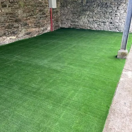 Tom Rocky's Farmyard 3*