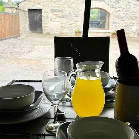 Tom Rocky's Farmyard 호텔