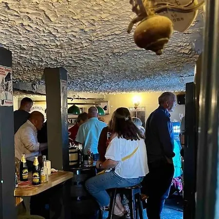 Tom Rocky's Farmyard 3*