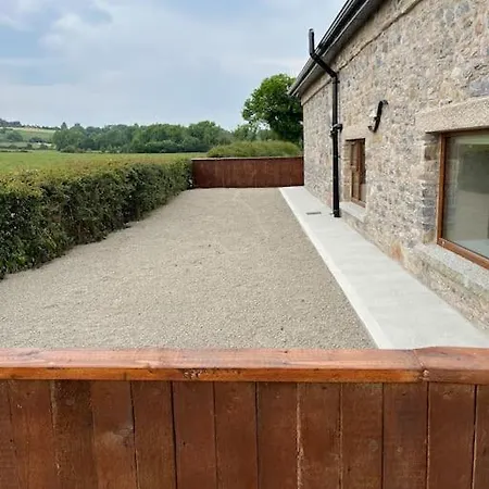 Tom Rocky's Farmyard 3*